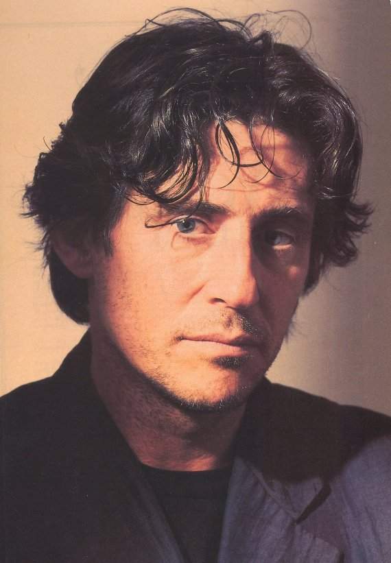 Gabriel Byrne - Images